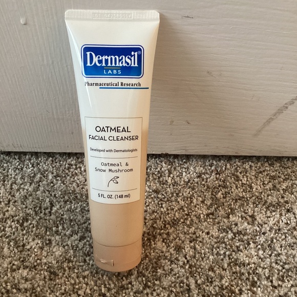 DERMASIL PHARMACEUTICAL RESEARCH OATMEAL FACIAL CLEANSER OATMEAL SNOW MUSHROOMS - Picture 1 of 3